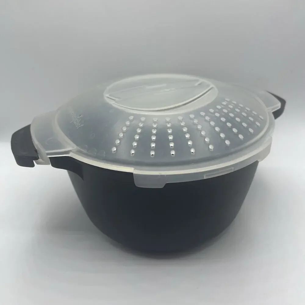 Pampered Chef Micro Cooker Microwave Steamer 4 Cup 1 Quart w/Locking Clear Lid